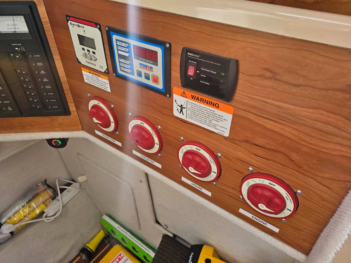 Cutwater 28 Sedan Cruiser – *** PRICED TO SELL ***