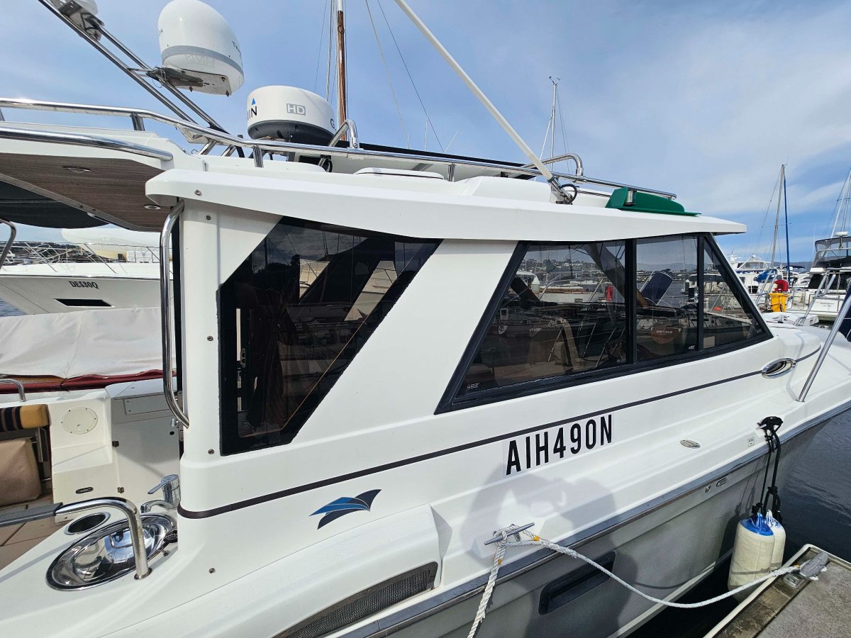 Cutwater 28 Sedan Cruiser – *** PRICED TO SELL ***