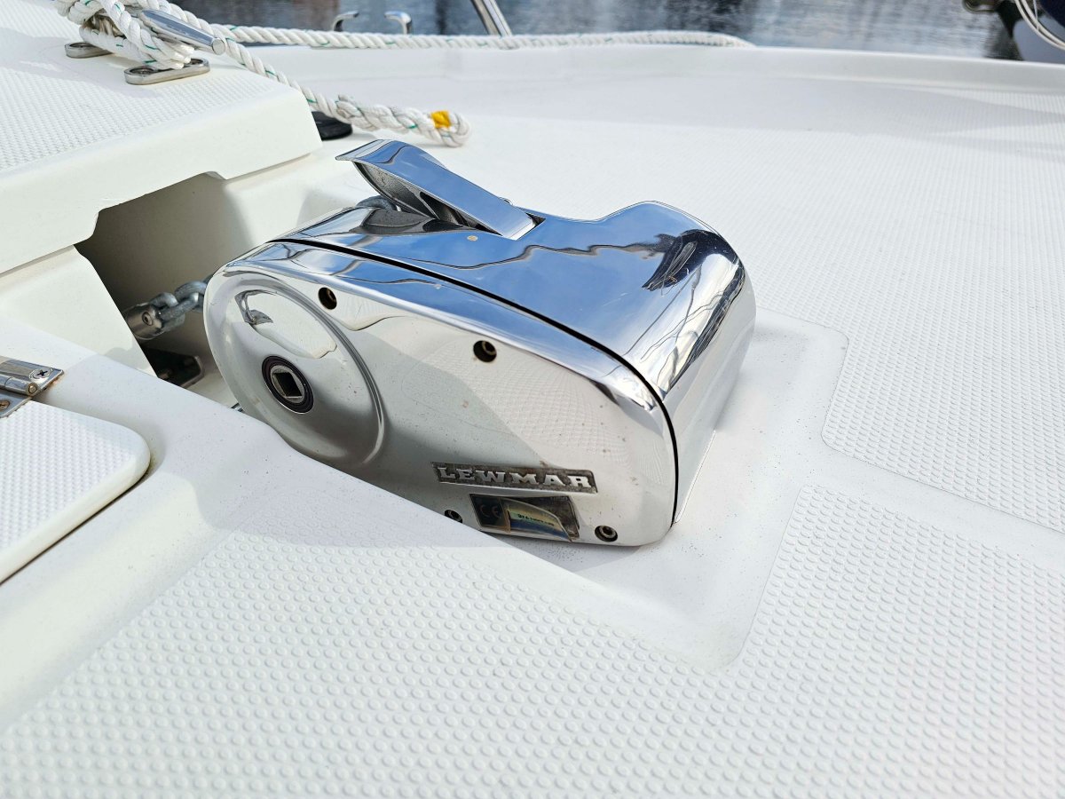 Cutwater 28 Sedan Cruiser – *** PRICED TO SELL ***