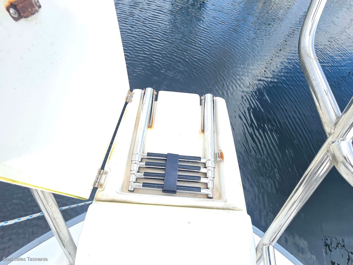 Cutwater 28 Sedan Cruiser – *** PRICED TO SELL ***