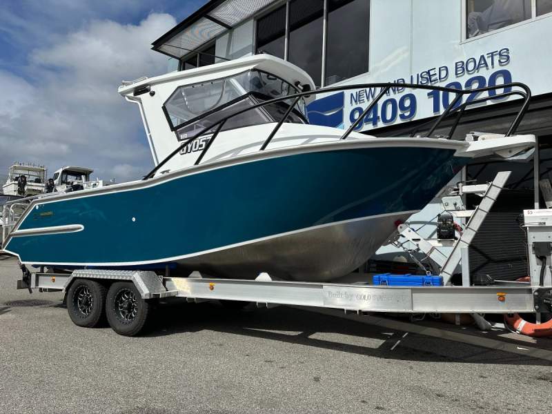 Goldstar 6500 Hard Top LOA 7.3 m
