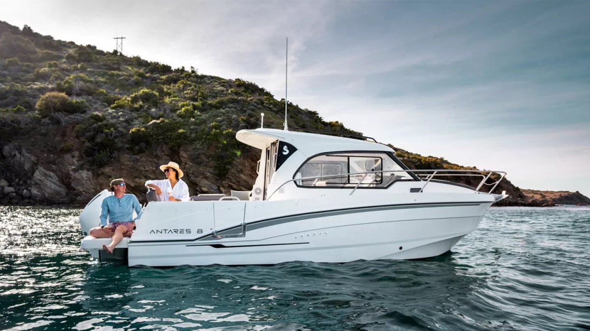 New Beneteau Antares 8.0 OB Cruising