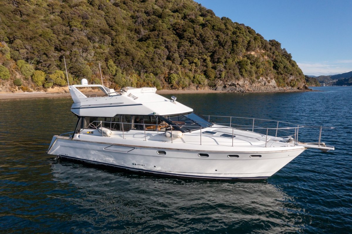 Bayliner 4388