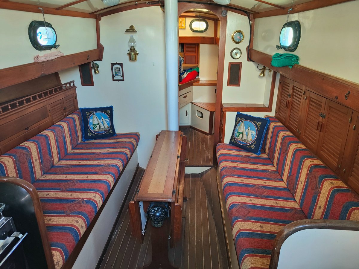 Rhodes Traveller 32