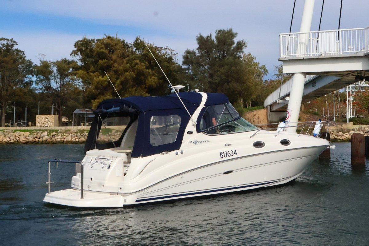 Sea Ray 315 Sundancer - Your Perfect On-Water Escape!
