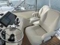 Riviera 3350 Flybridge