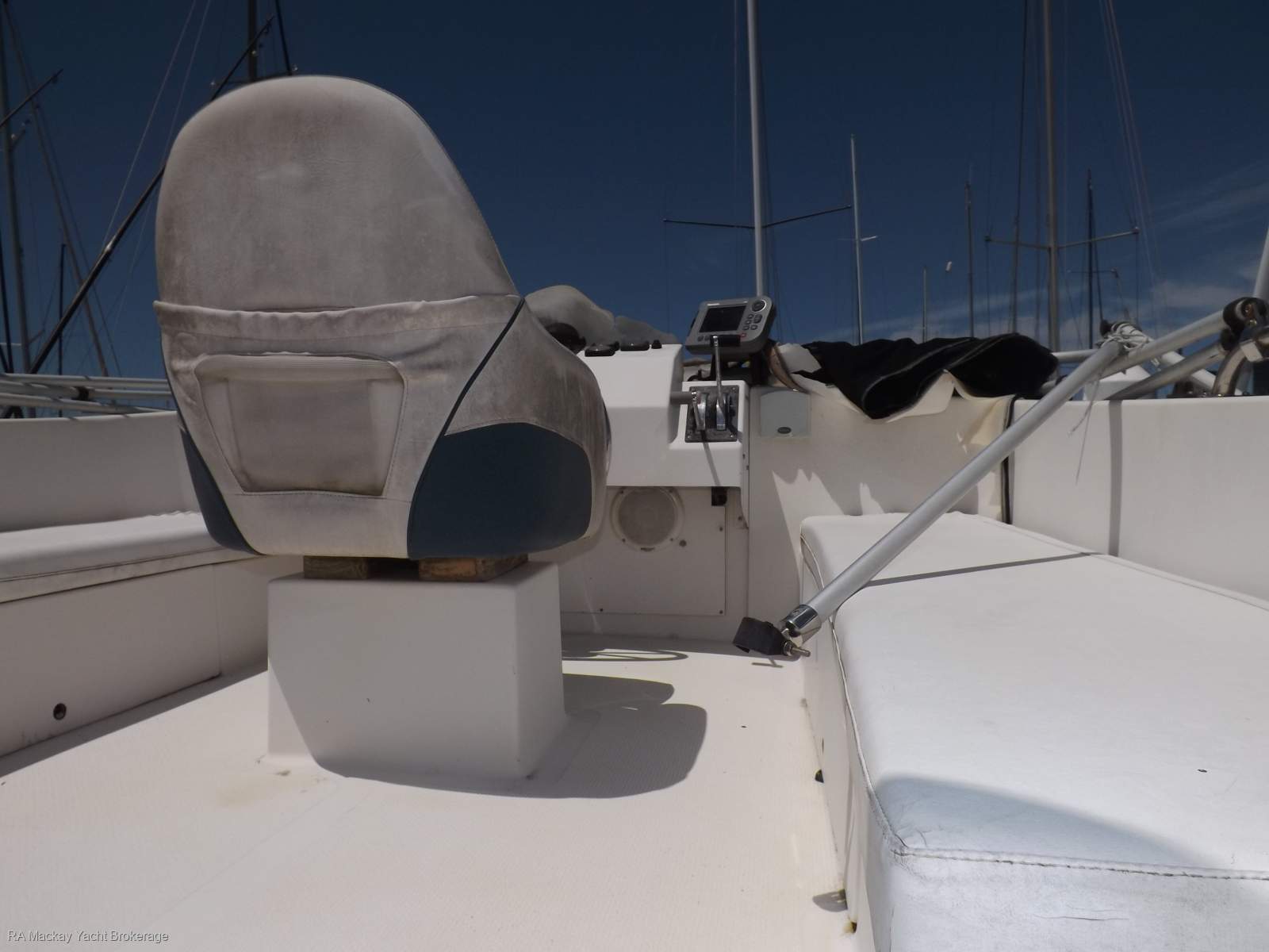 Riviera 30 Flybridge