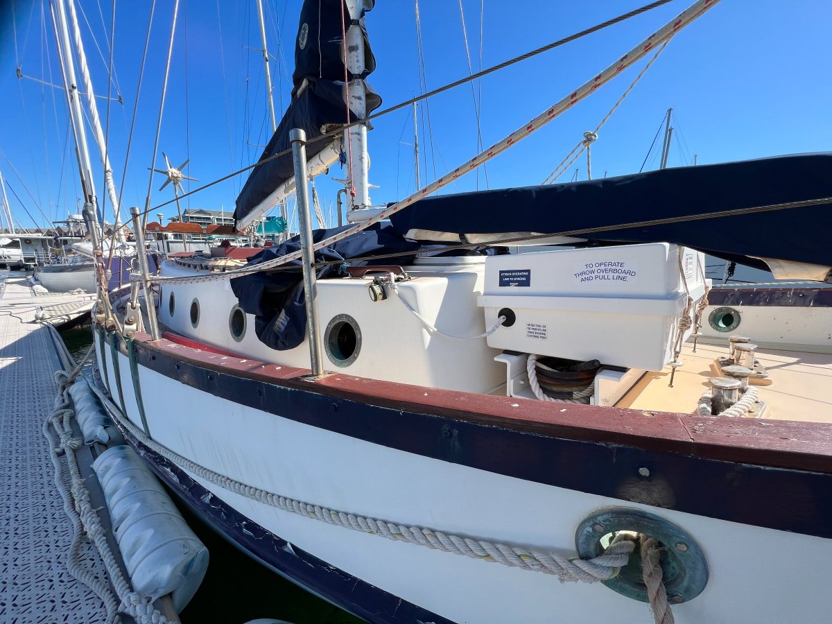 Westsail 33 - Discover the Charm!