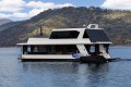 Nomad Houseboat Holiday Home on Lake Eildon:Nomad on Lake Eildon