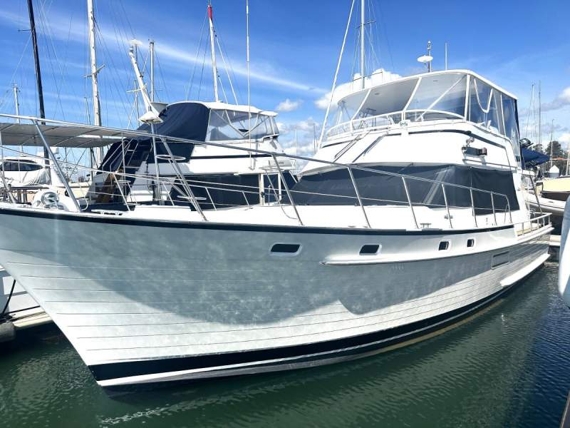 Island Gypsy 44 Aft Cockpit Flybridge Cruiser