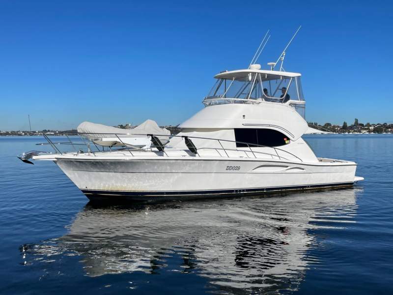 Riviera 40 Flybridge