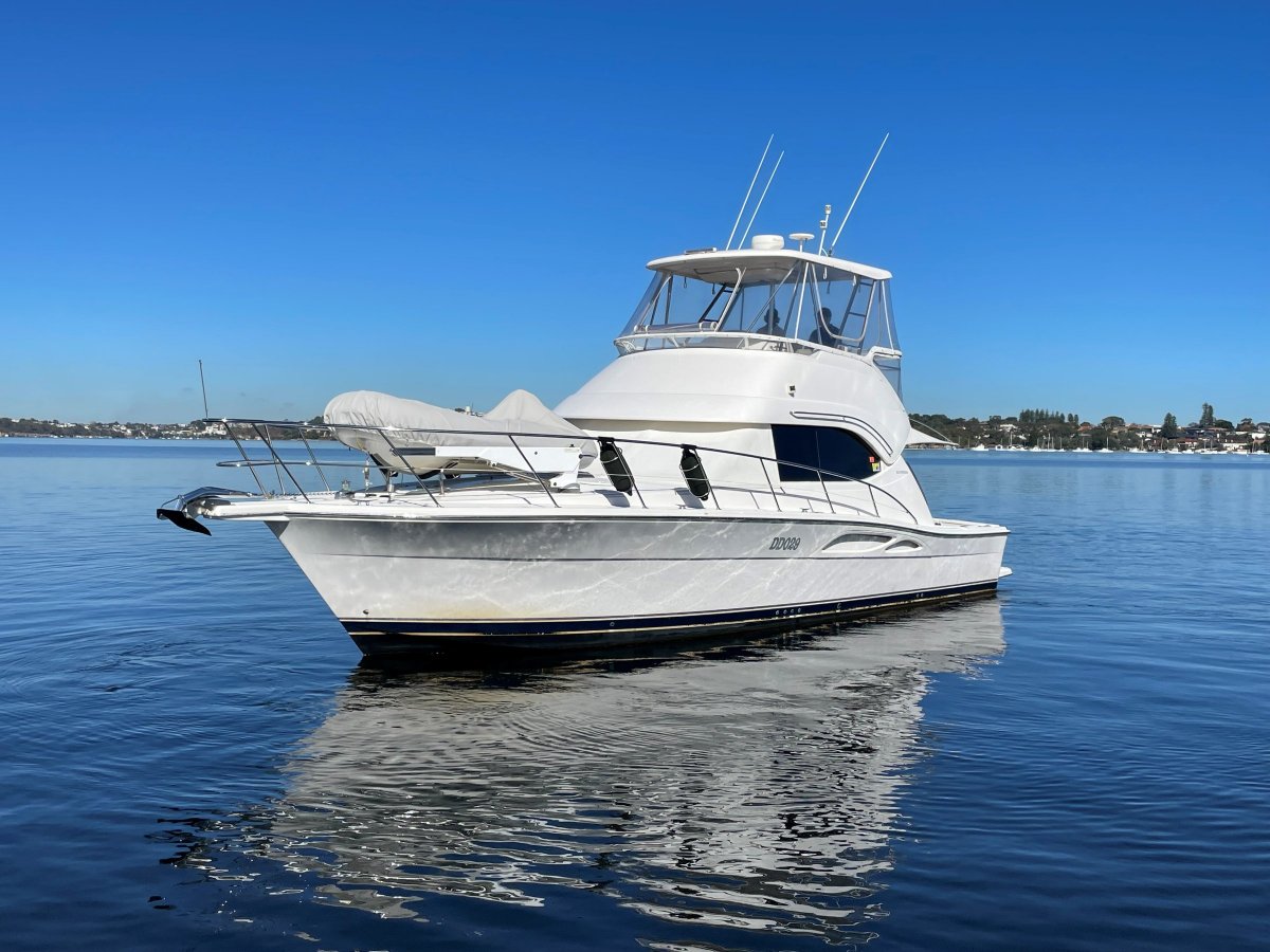 Riviera 40 Flybridge