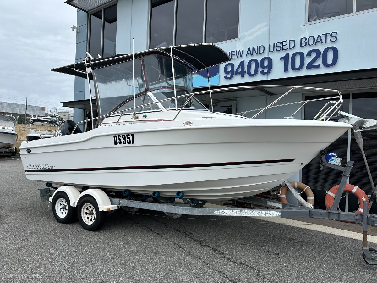 Whittley 2100 Walkaround - 150 HP 4 stroke showing 360 hours