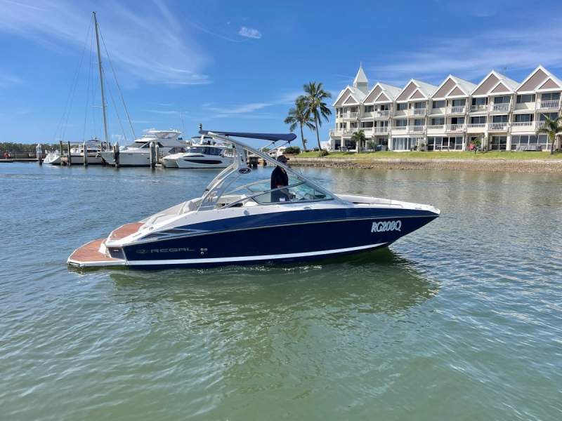 Regal 2220 Fasdeck