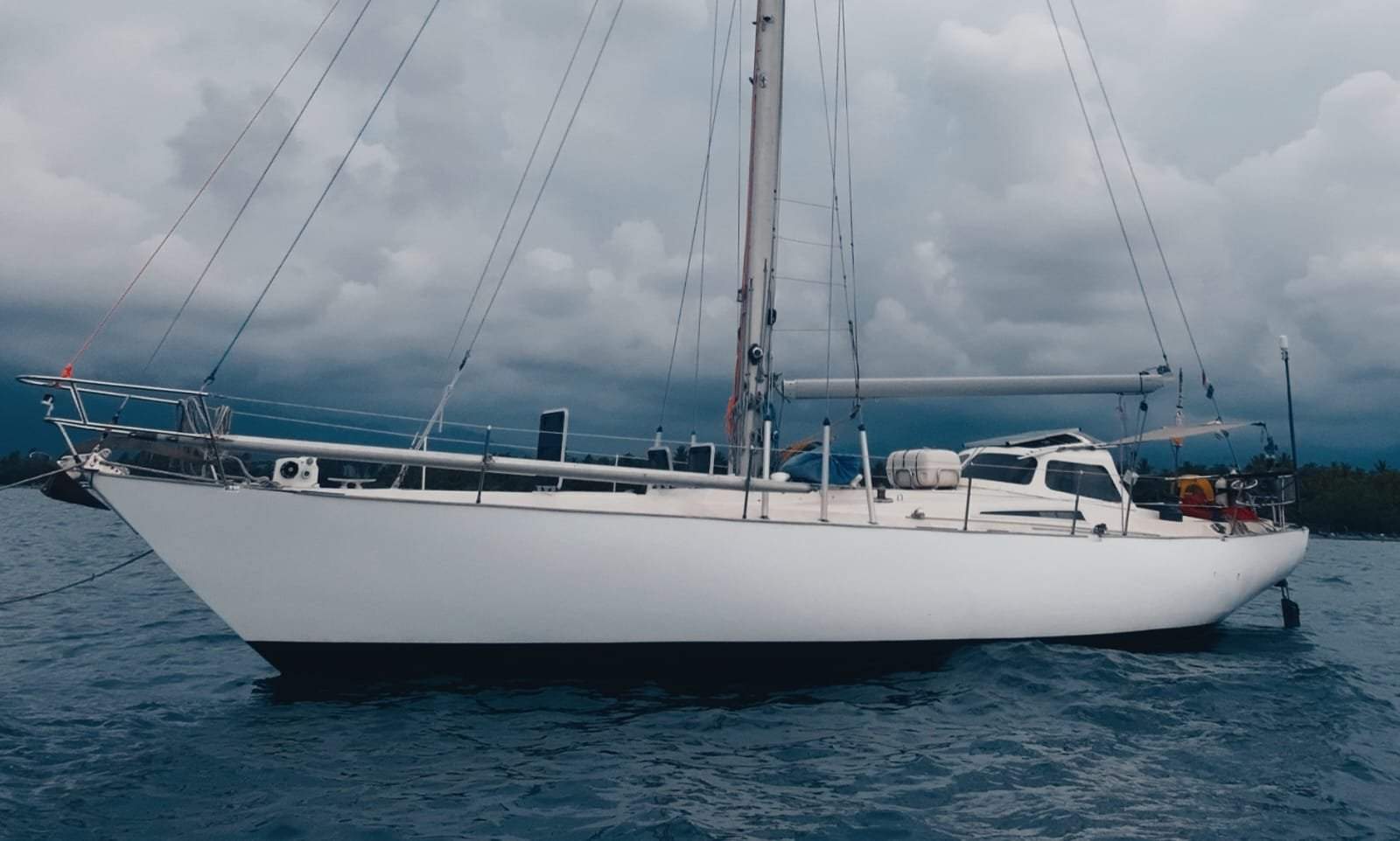 Philips 43 for sale with Seaspray Yacht Sales Langkawi.