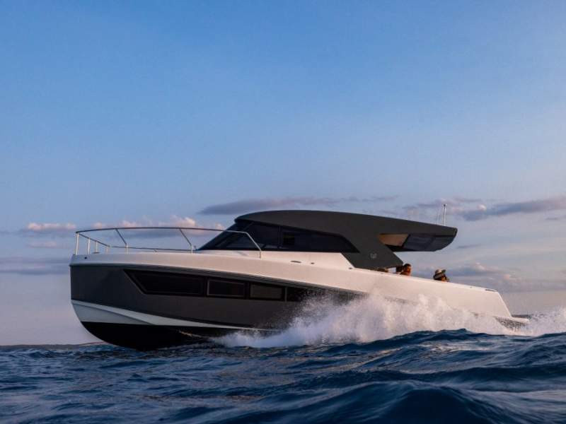 Makai M37 - Hull 1 Demonstrator Boat