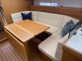 Jeanneau 42DS Deck Saloon