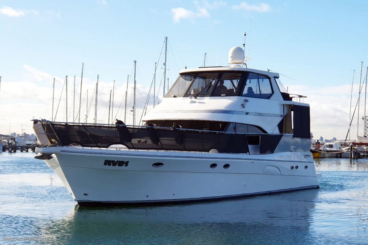 Kingfisher 56 Royale - 4 CABIN LAYOUT