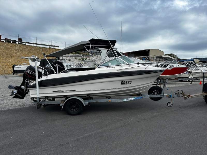 Coxcraft Reefrunner 5.4 NEAT AND VERY CLEAN 2005 MODEL