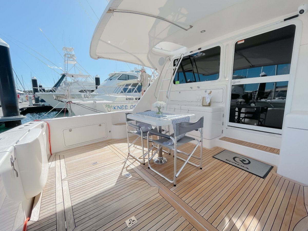 Riviera 47 Flybridge Convertible