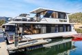 Top Gun Houseboat Holiday Home on Lake Eildon:Top Gun on Lake Eildon