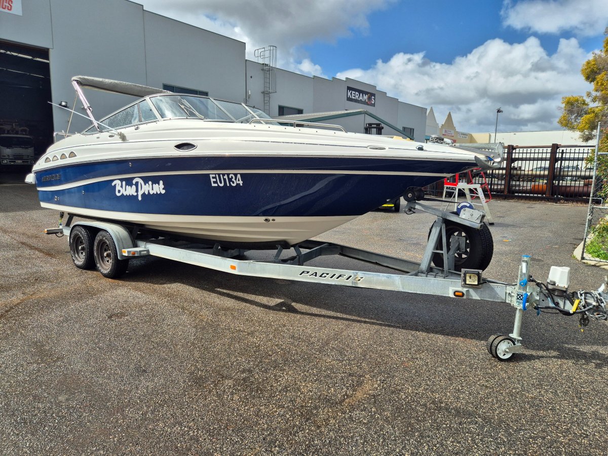 Ebbtide SP2600 Bowrider Cuddy Cabin