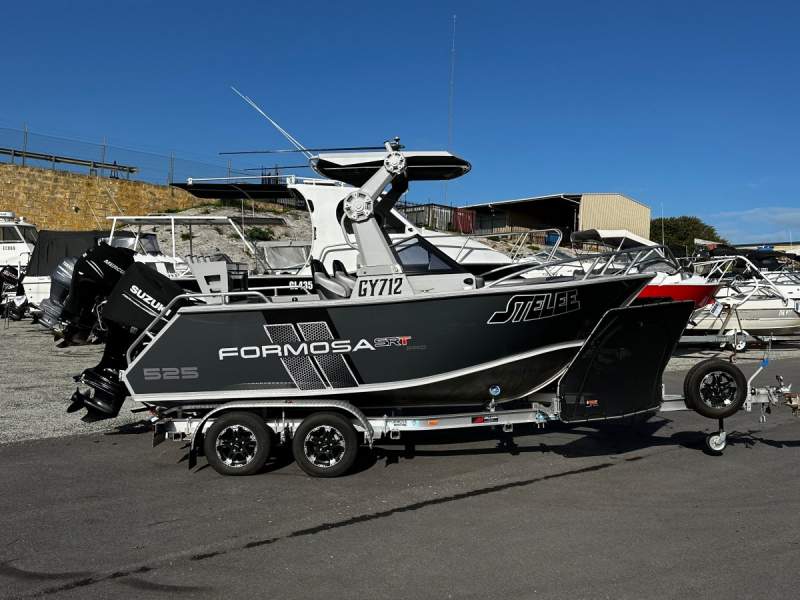 Formosa 525 SRT PRO Bowrider AS NEW 24HRS OLD 140HP 4STROKE SUZUKI OUTBOARD