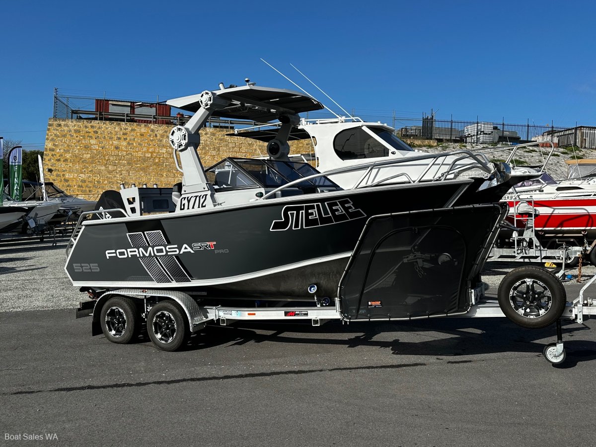 Formosa 525 SRT PRO Bowrider AS NEW 24HRS OLD 140HP 4STROKE SUZUKI OUTBOARD
