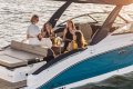 New Sea Ray 280 SLX Outboard:Seating for 10 