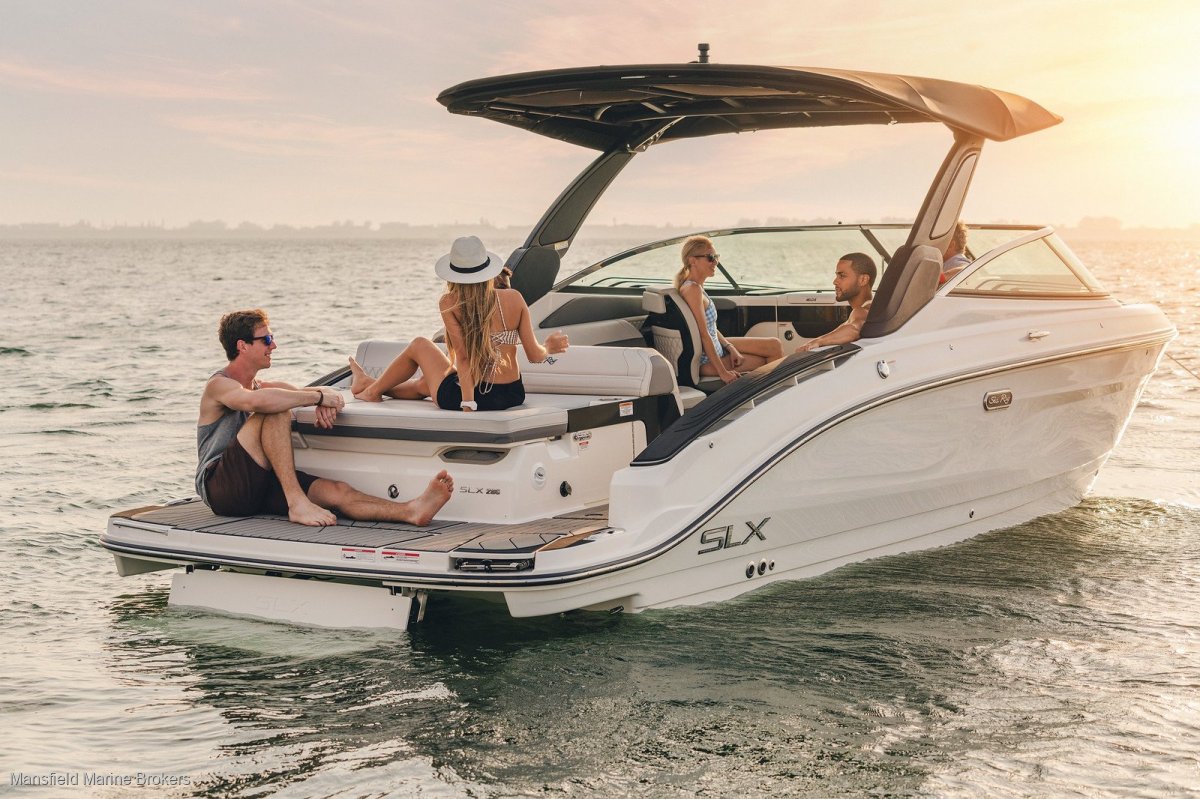 New Sea Ray 280 SLX Sterndrive:Lazy days.....