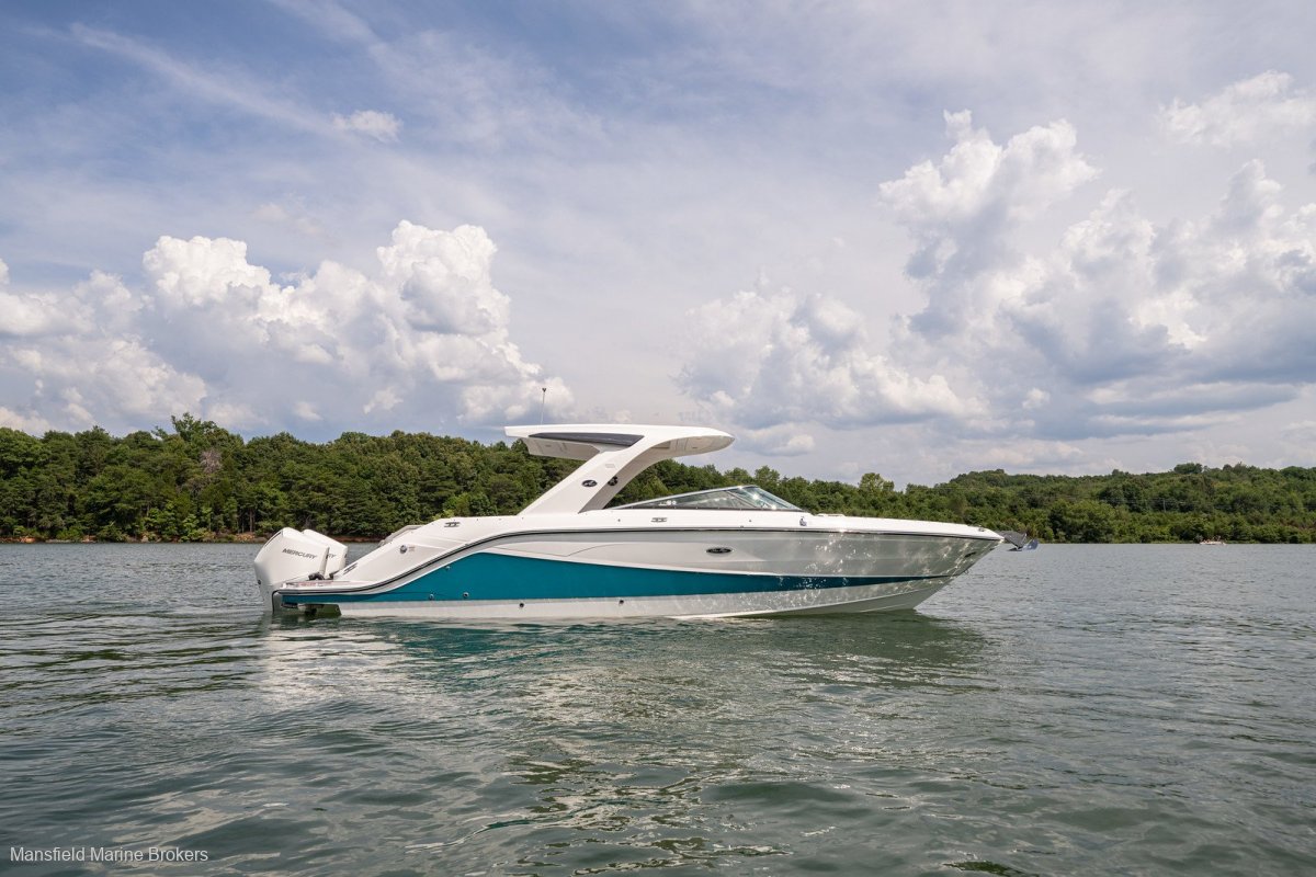 New Sea Ray 310 SLX OB