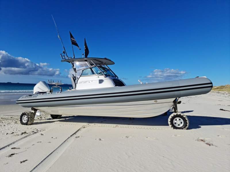 Smuggler Strata 800 Mid Cabin Amphibious All Wheel Drive. RIB.