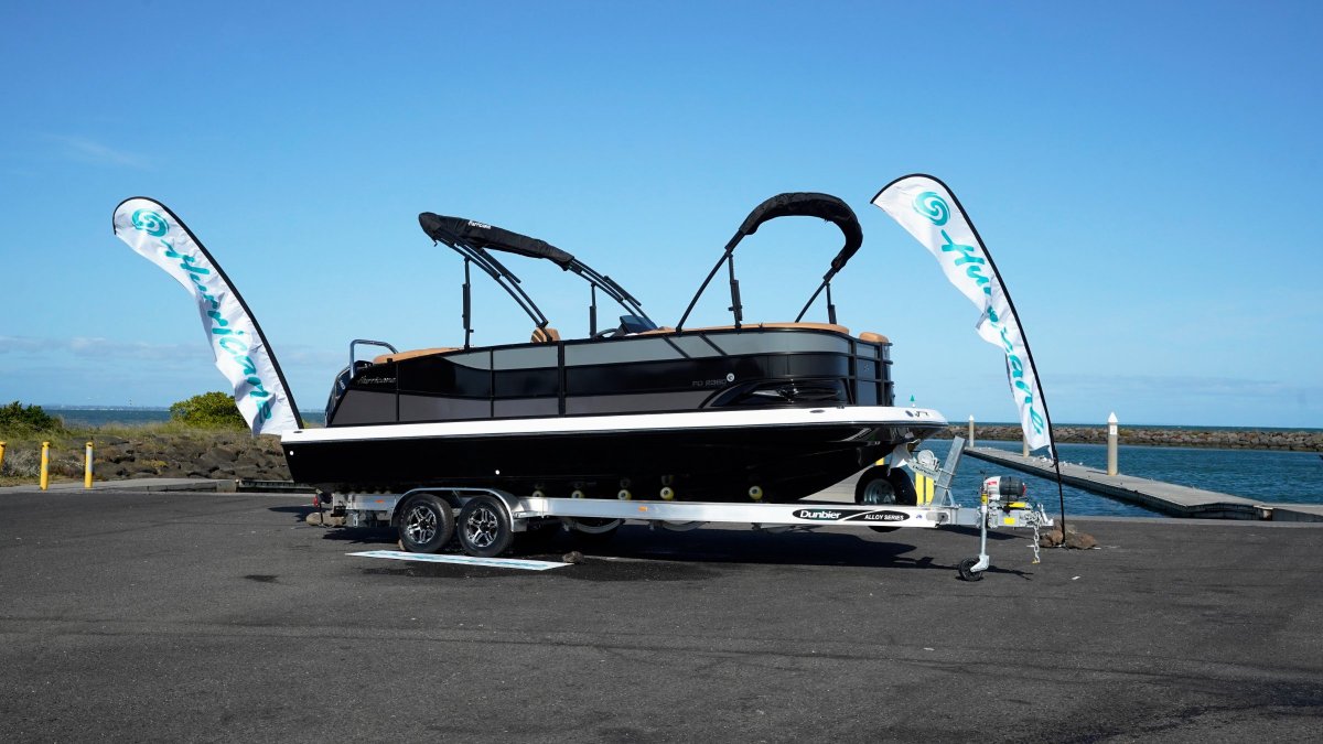 Hurricane Fundeck 236