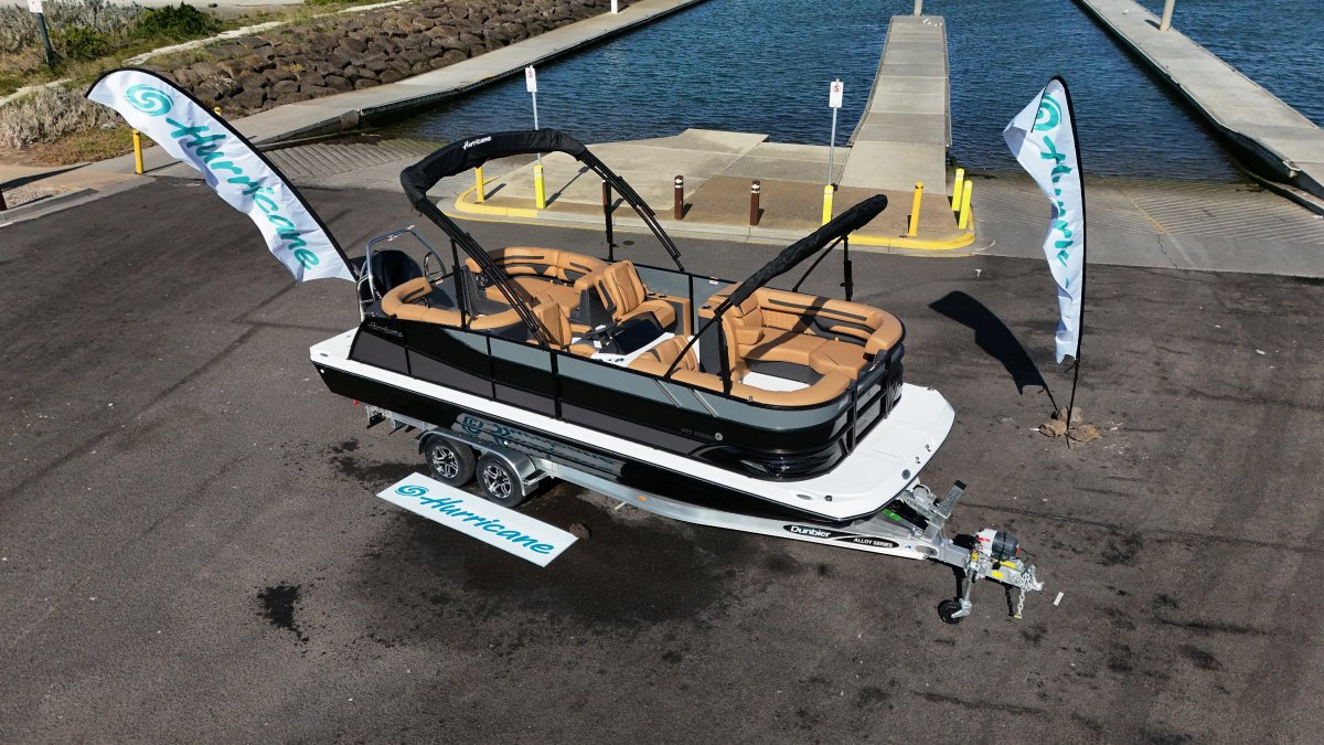 Hurricane Fundeck 236