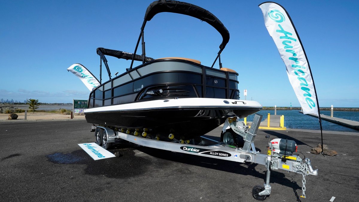 Hurricane Fundeck 236