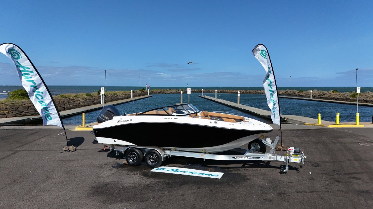 Hurricane Sundeck 217