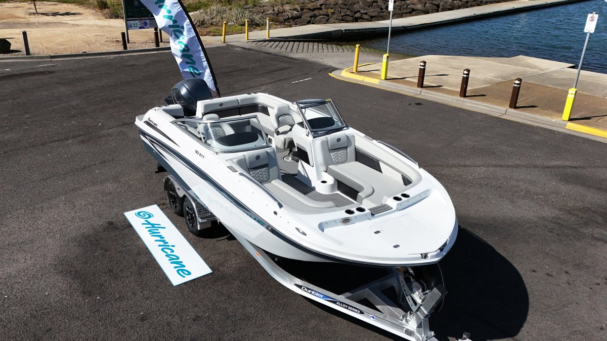 Hurricane Sundeck 217