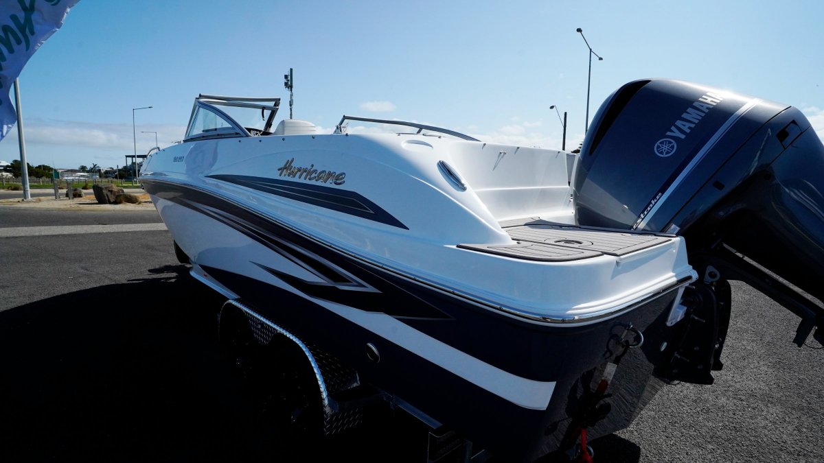 Hurricane Sundeck 217