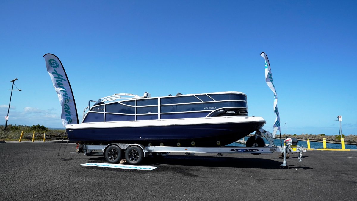 Hurricane Fundeck 236