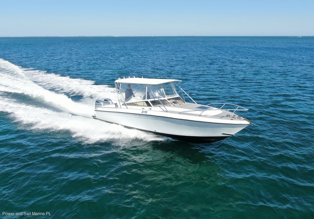 Contender 35 Express Side Console