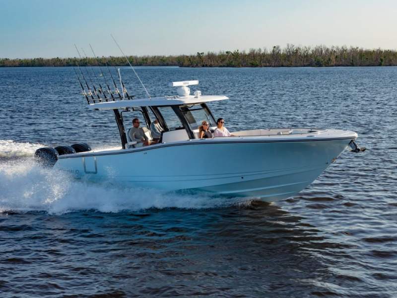 Robalo R360 CC
