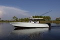 New Robalo R360 CC