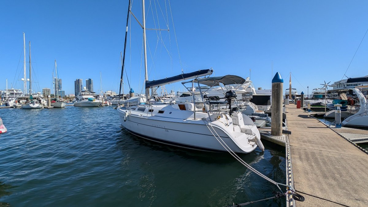 Hunter 356