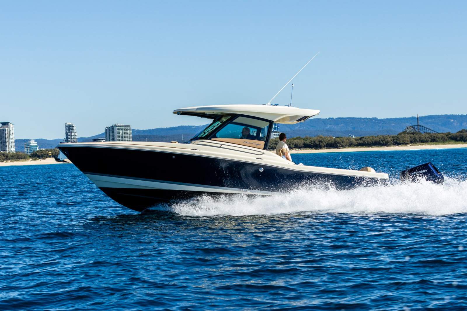 Chris Craft Calypso 32