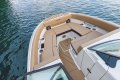 New Sea Ray SDX 250 SURF:Seating for 14 in boat