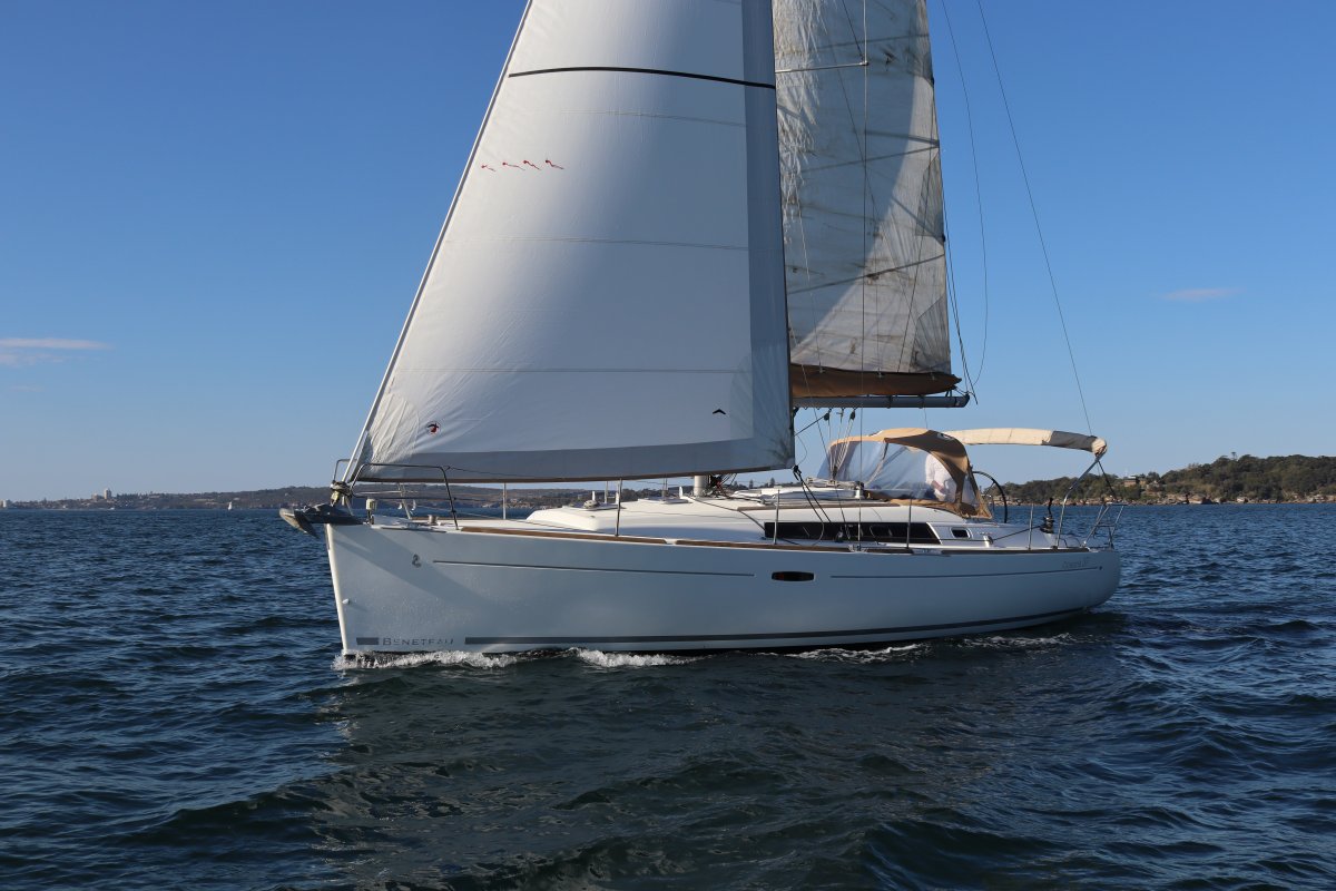 Beneteau Oceanis 37