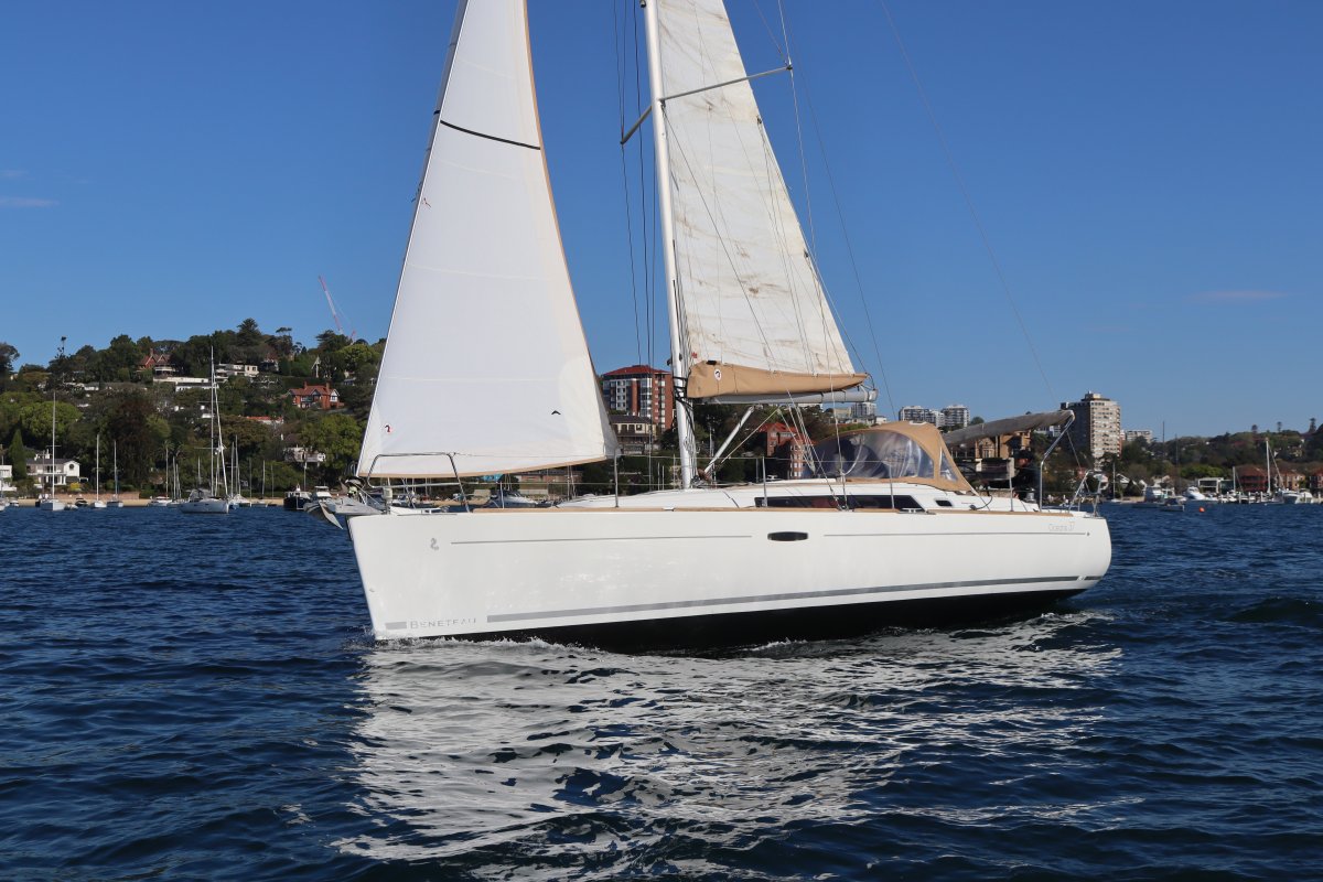 Beneteau Oceanis 37