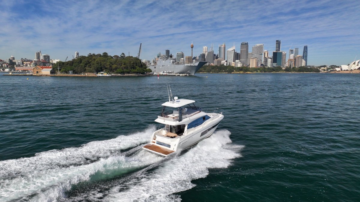 Prestige 460 F-LINE