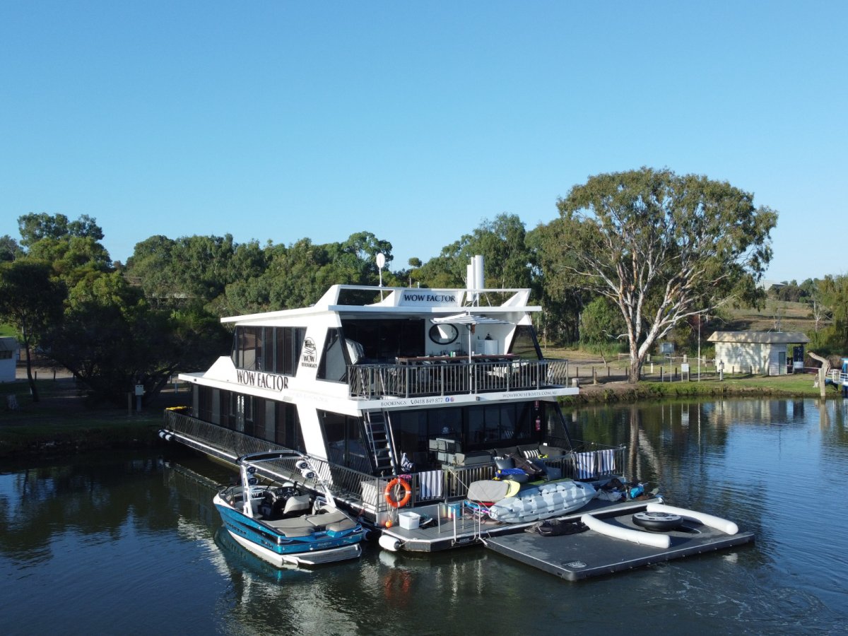 Premier Houseboat & Established Hire Business on the Murray River