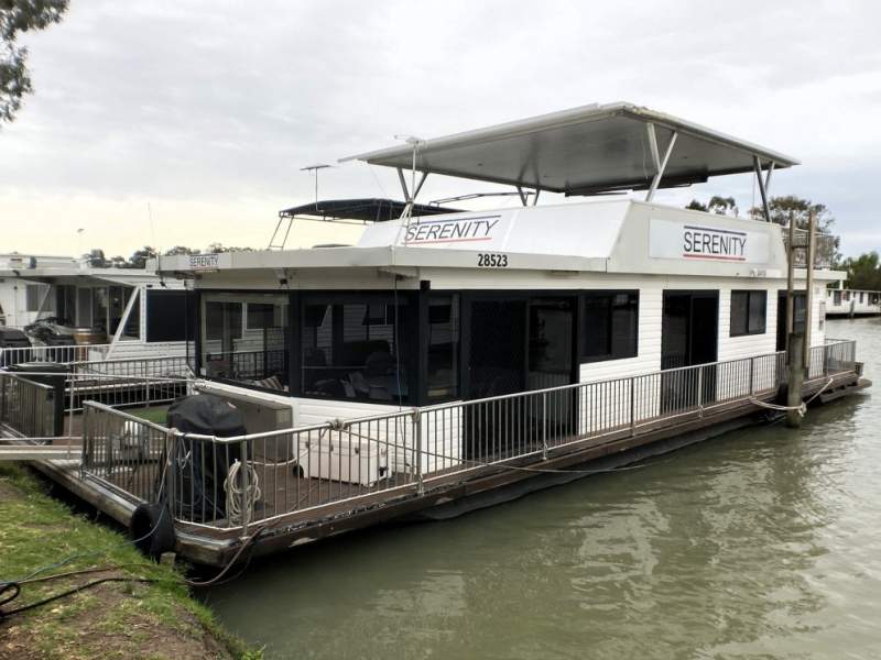 SERENITY Two decked, four bed, two bath, Houseboat